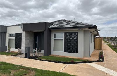 3-Bedroom, 2-Bathroom House in WINTERSET, MANOR LAKES, VIC
