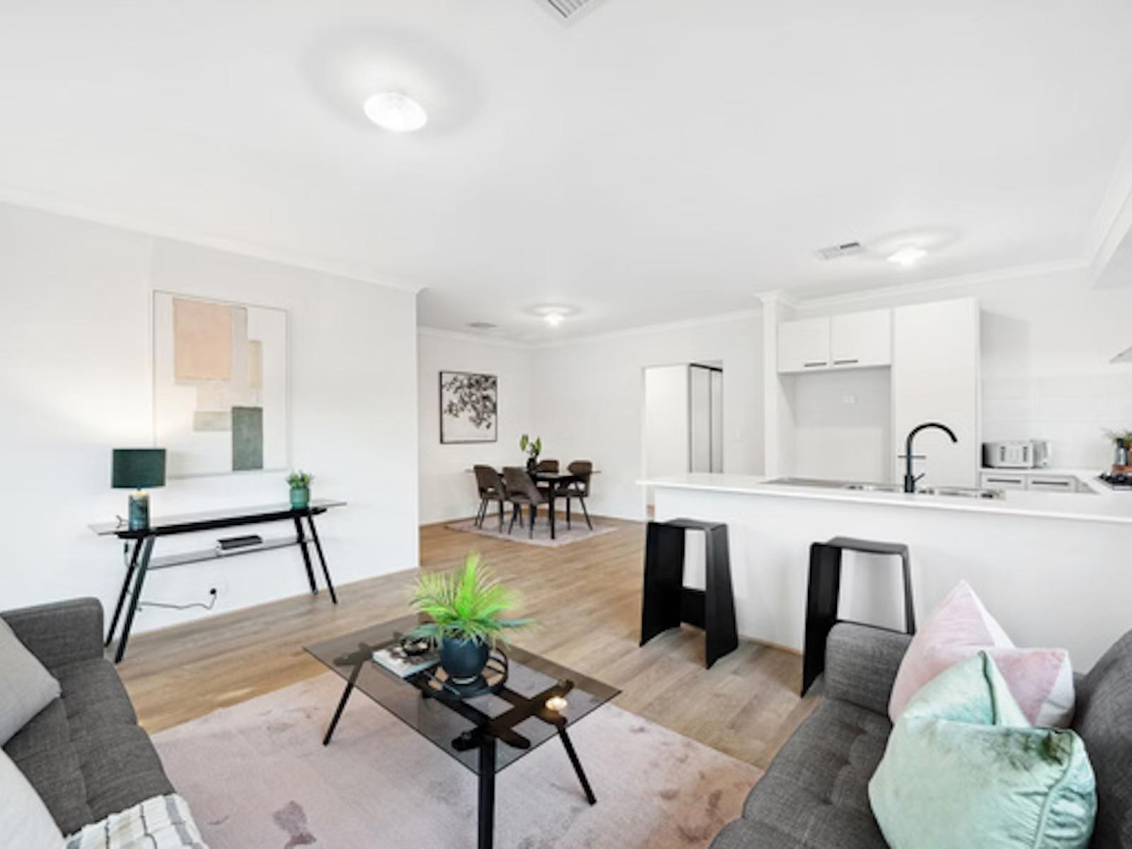 3 Bedroom 3 Bathroom Single Storey House in Bayswater