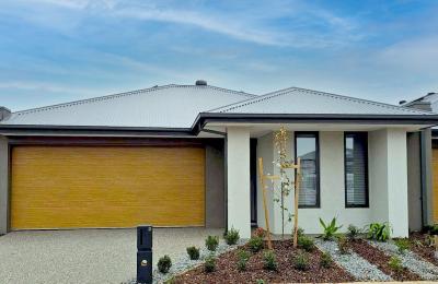 3-Bedroom, 2-Bathroom House in MAMBOURIN GREEN, MAMBOURIN, VIC