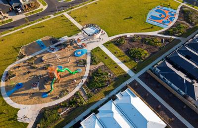5-Bedroom, 2-Bathroom House in GRAND CENTRAL ESTATE, Tarneit, VIC
