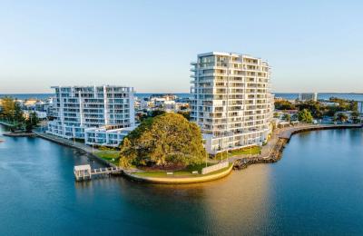 3-Bedroom, 2-Bathroom House in Echo Beach, Mandurah, WA
