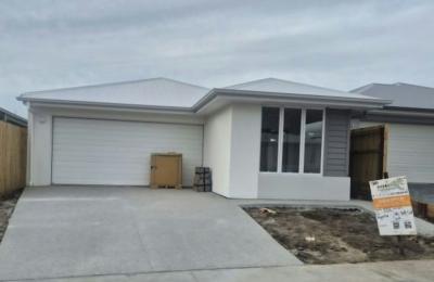 4-Bedroom, 2-Bathroom House in MONTROSE, MORAYFIELD, QLD